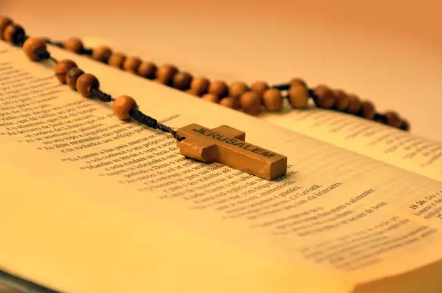 Pismo Święte, różaniec